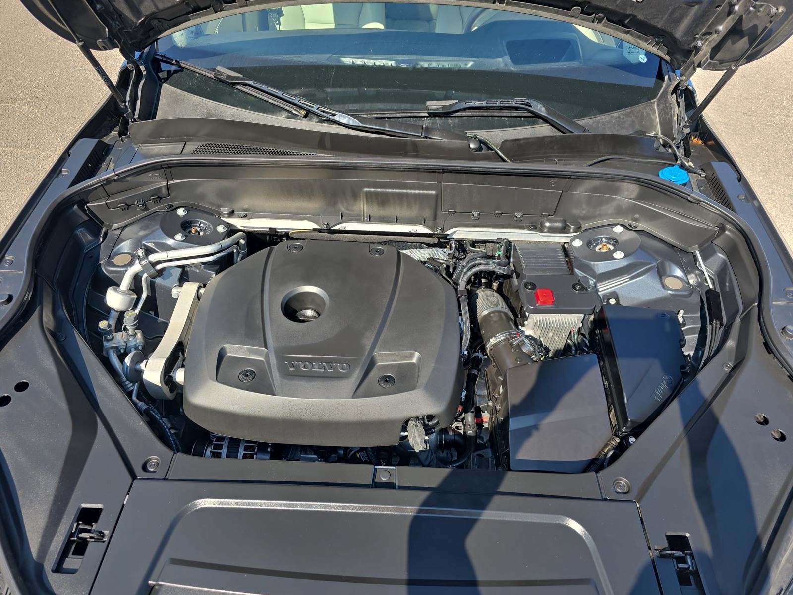Used 2022 Volvo XC90 T5 Momentum FWD image 30
