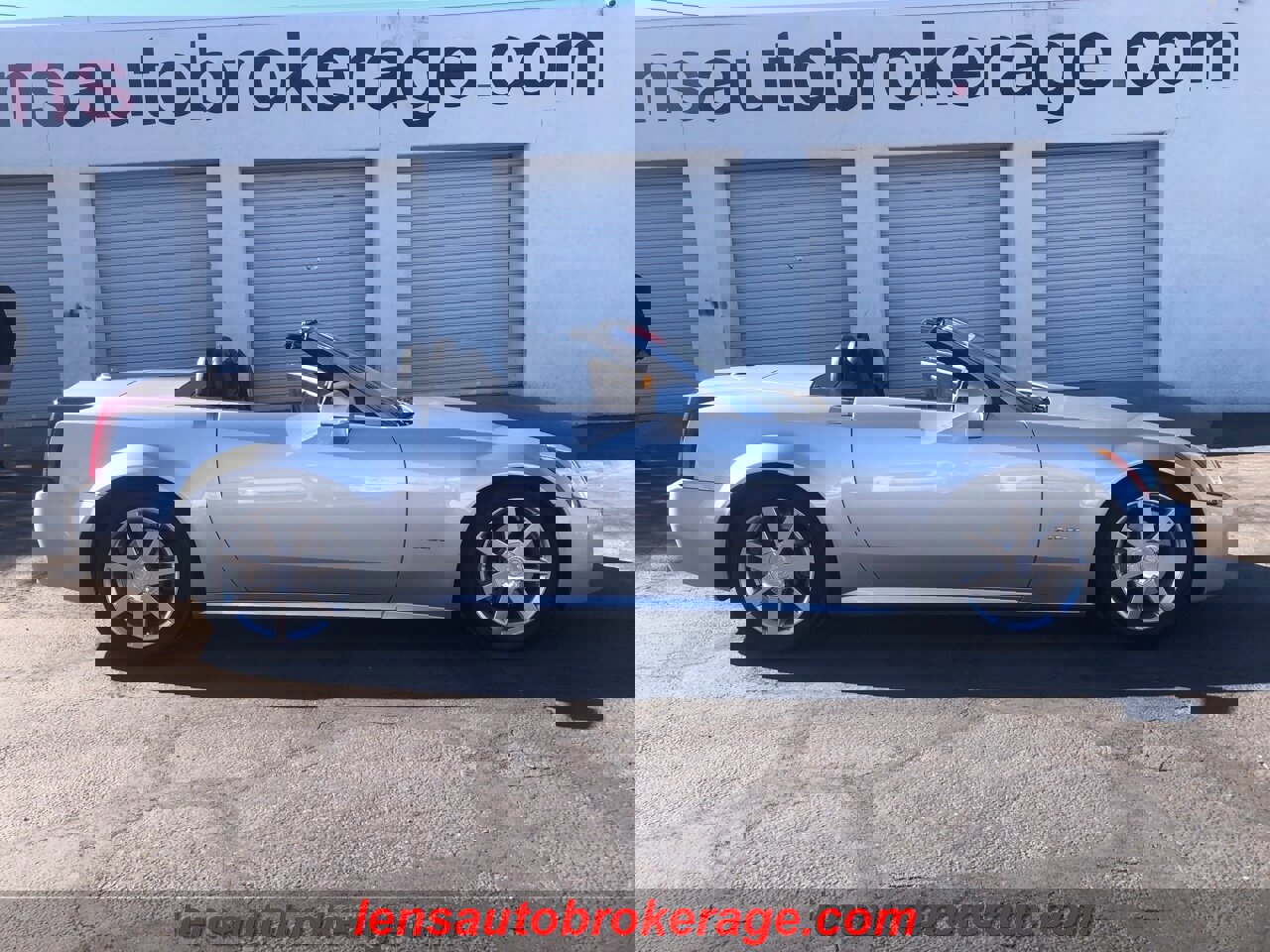 Used 2004 Cadillac XLR image 23