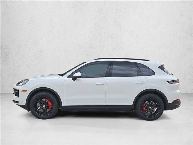 Used 2024 Porsche Cayenne AWD/4WD image 8