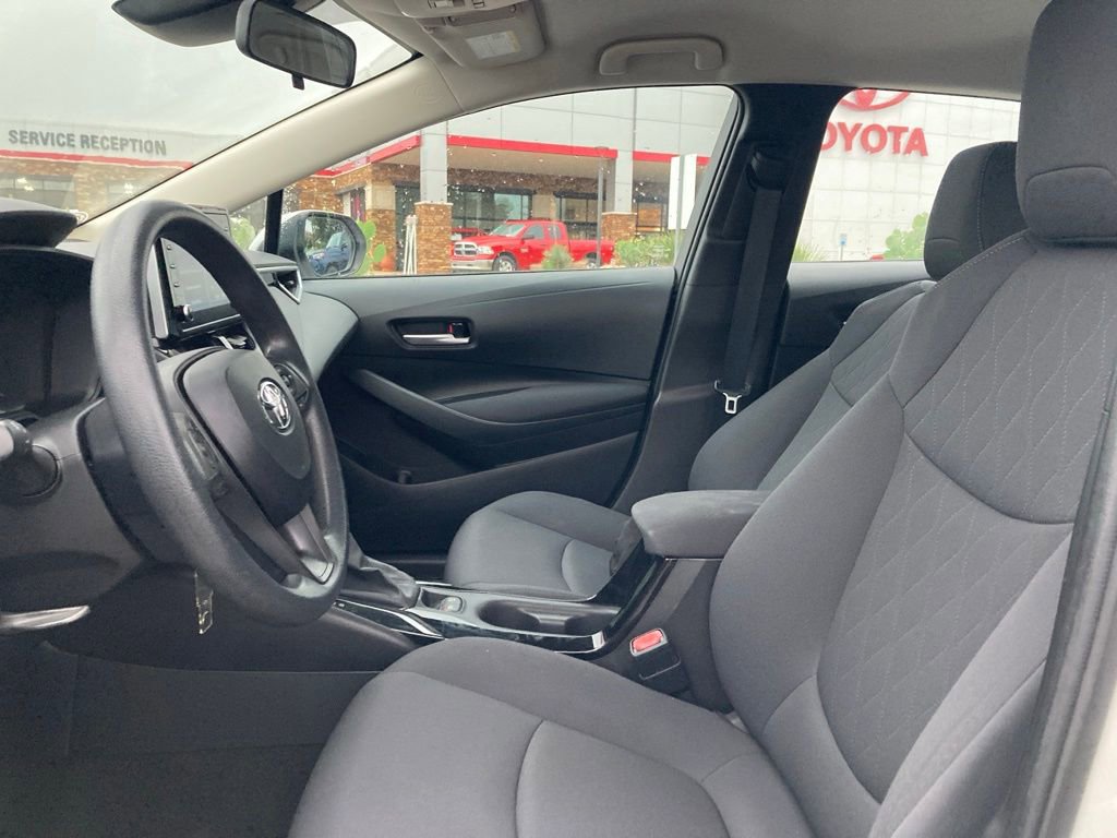 Used 2020 Toyota Corolla LE FWD image 10