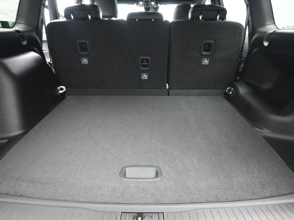 New 2025 Jeep Grand Cherokee Altitude image 25