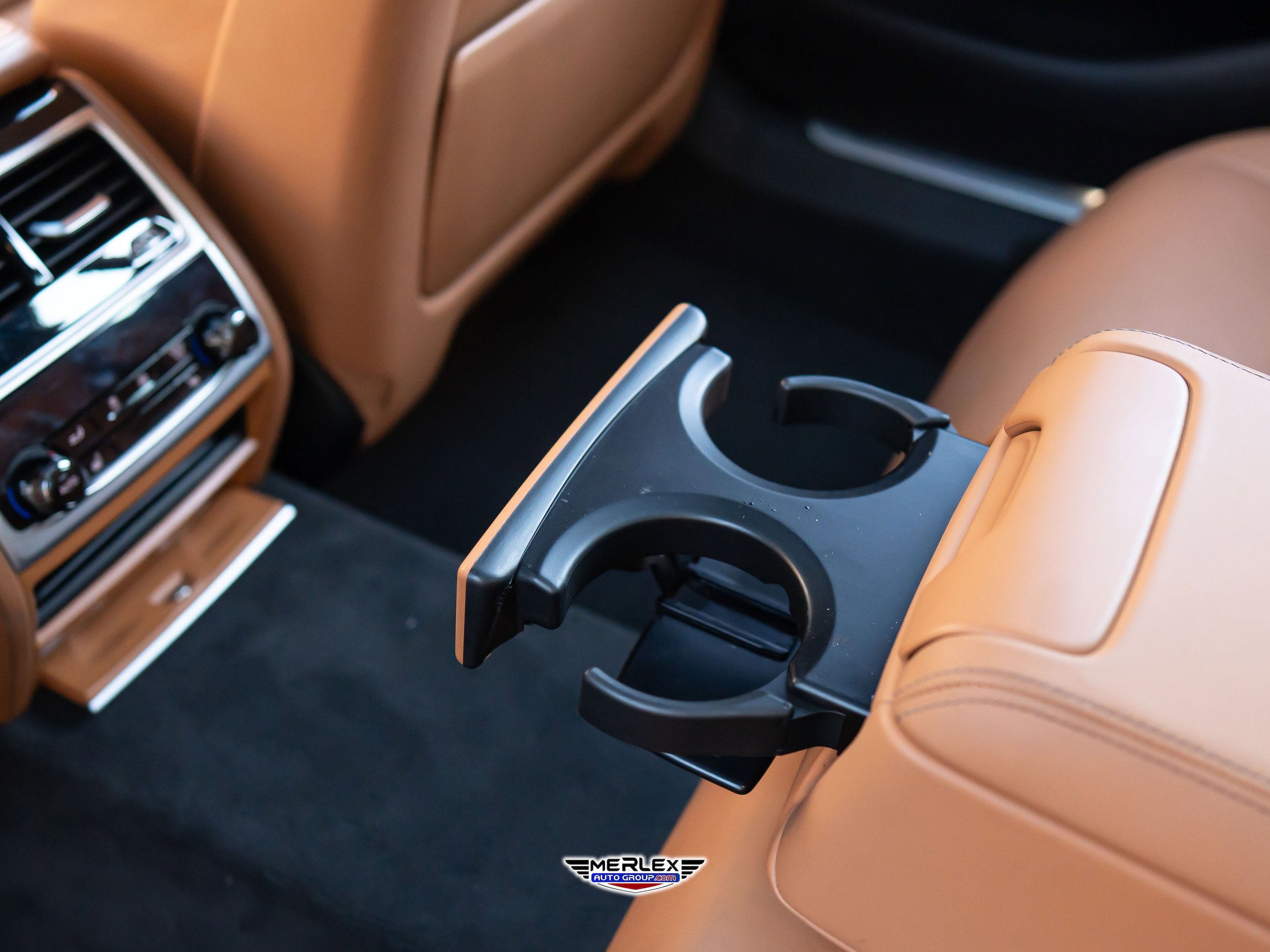 Used 2018 BMW 750i RWD image 22