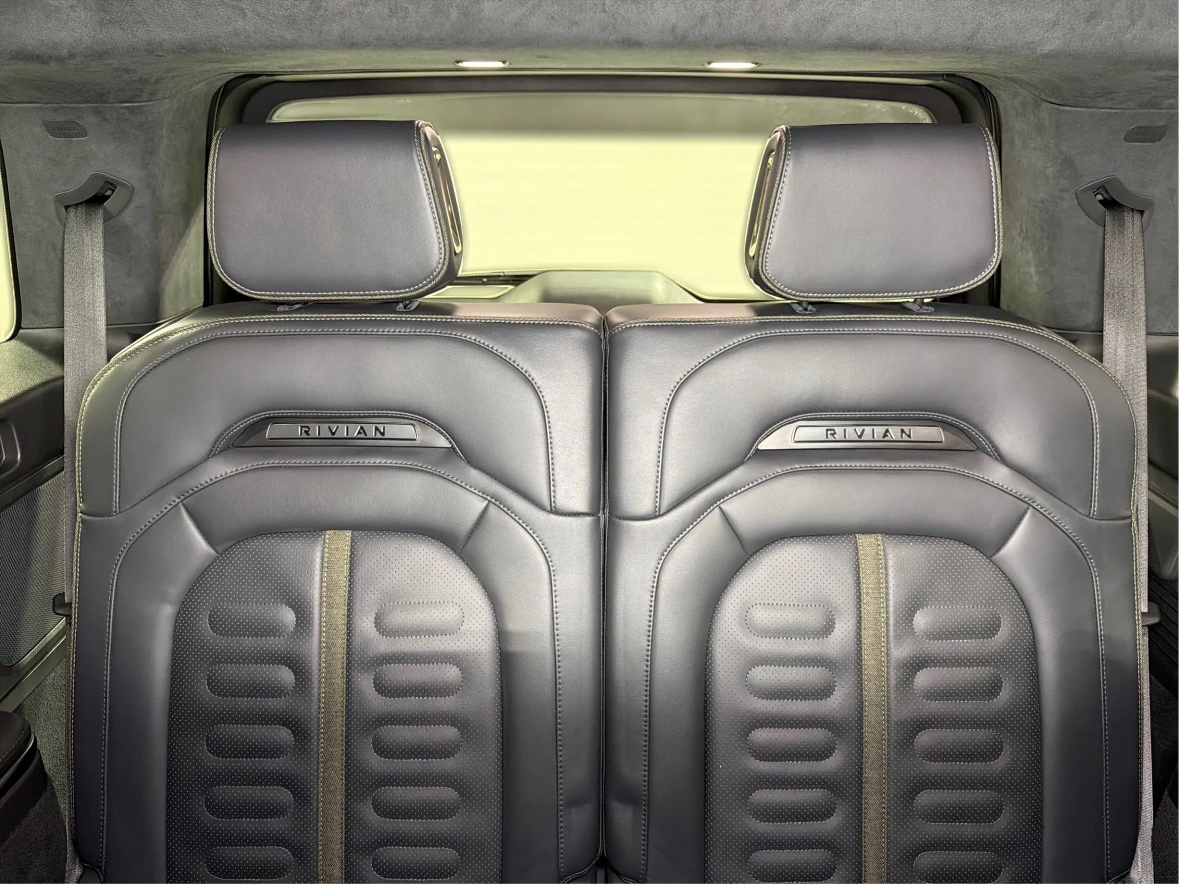 Used 2023 Rivian R1S Adventure AWD/4WD image 35