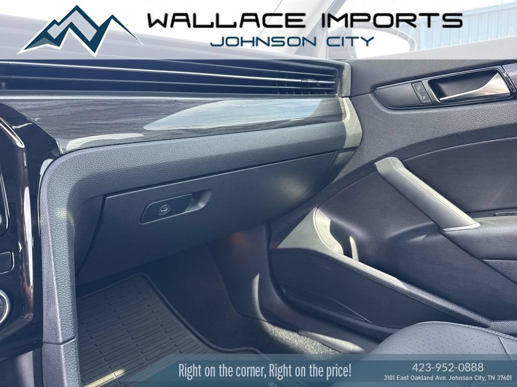Used 2020 Volkswagen Passat 2.0T R-Line FWD image 19