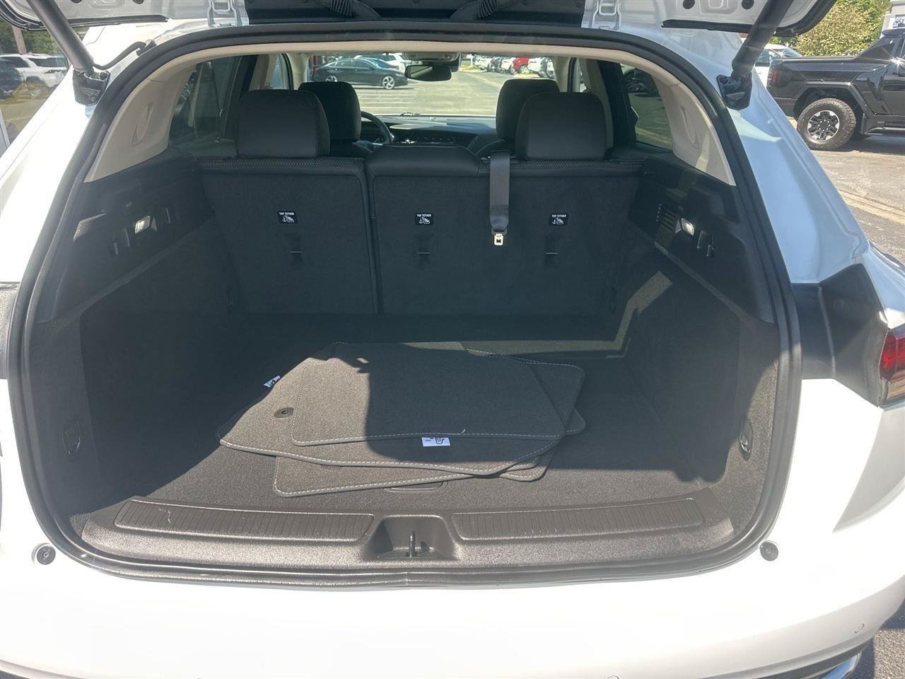 Used 2022 Buick Envision Preferred FWD image 18