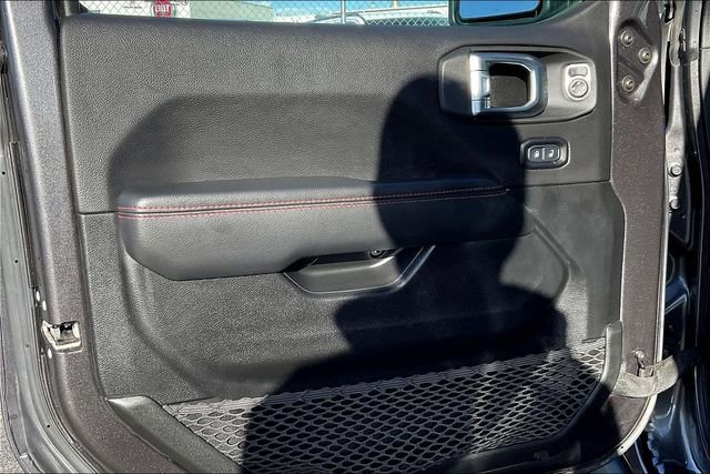 Used 2022 Jeep Gladiator Rubicon w/ LED Lighting Group AWD/4WD image 18