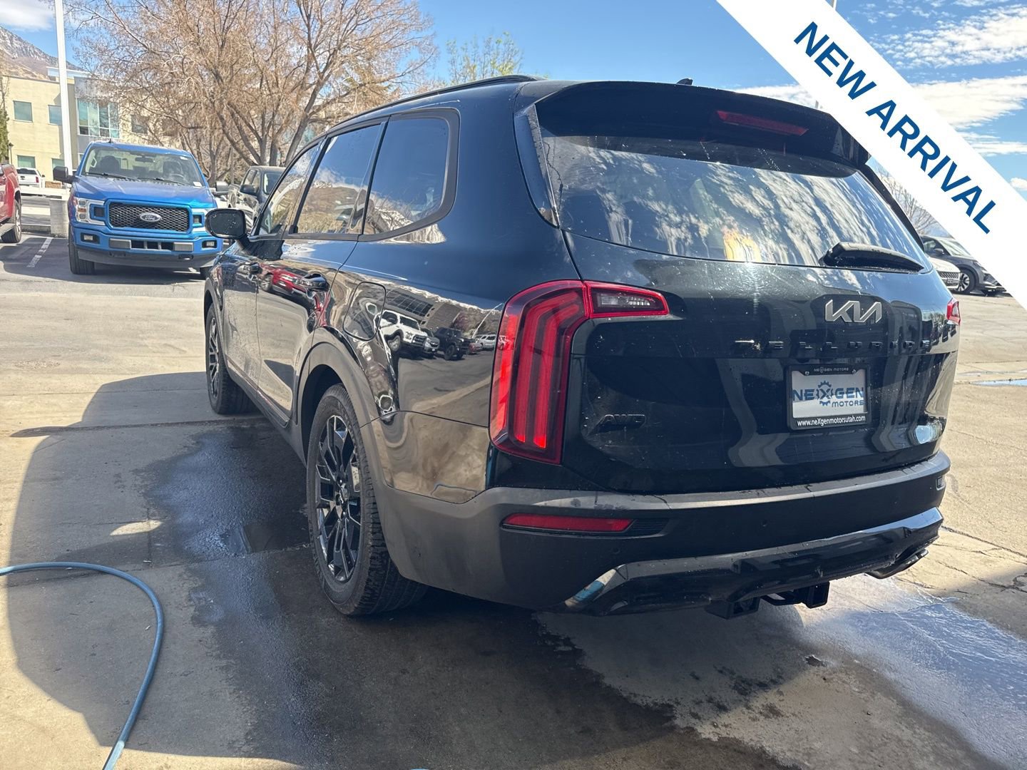Used 2022 Kia Telluride SX w/ SX Prestige Package image 5