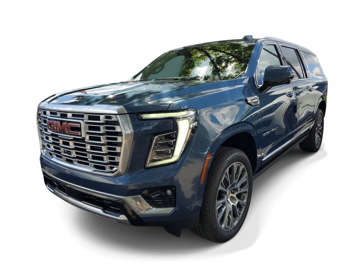 New 2026 GMC Yukon XL Denali w/ Denali Reserve Package RWD image 3