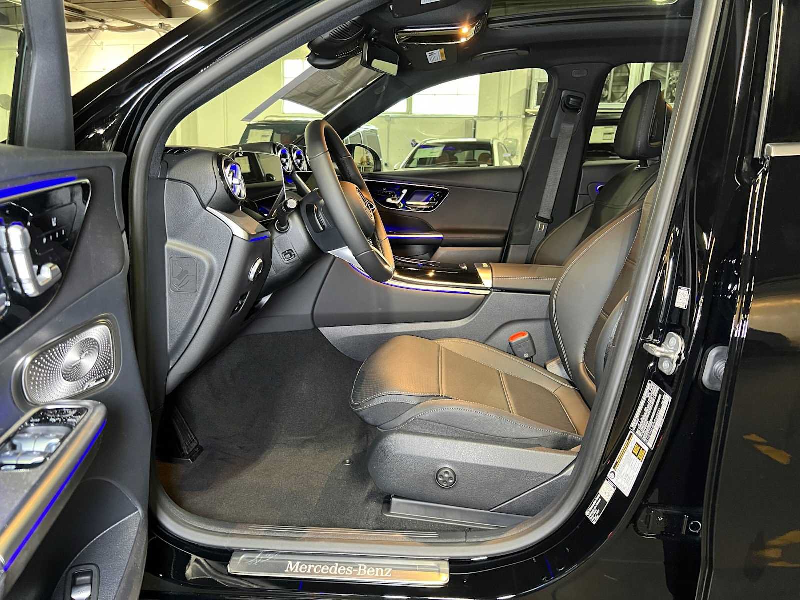 New 2027 Mercedes-Benz GLC 300 4MATIC image 23