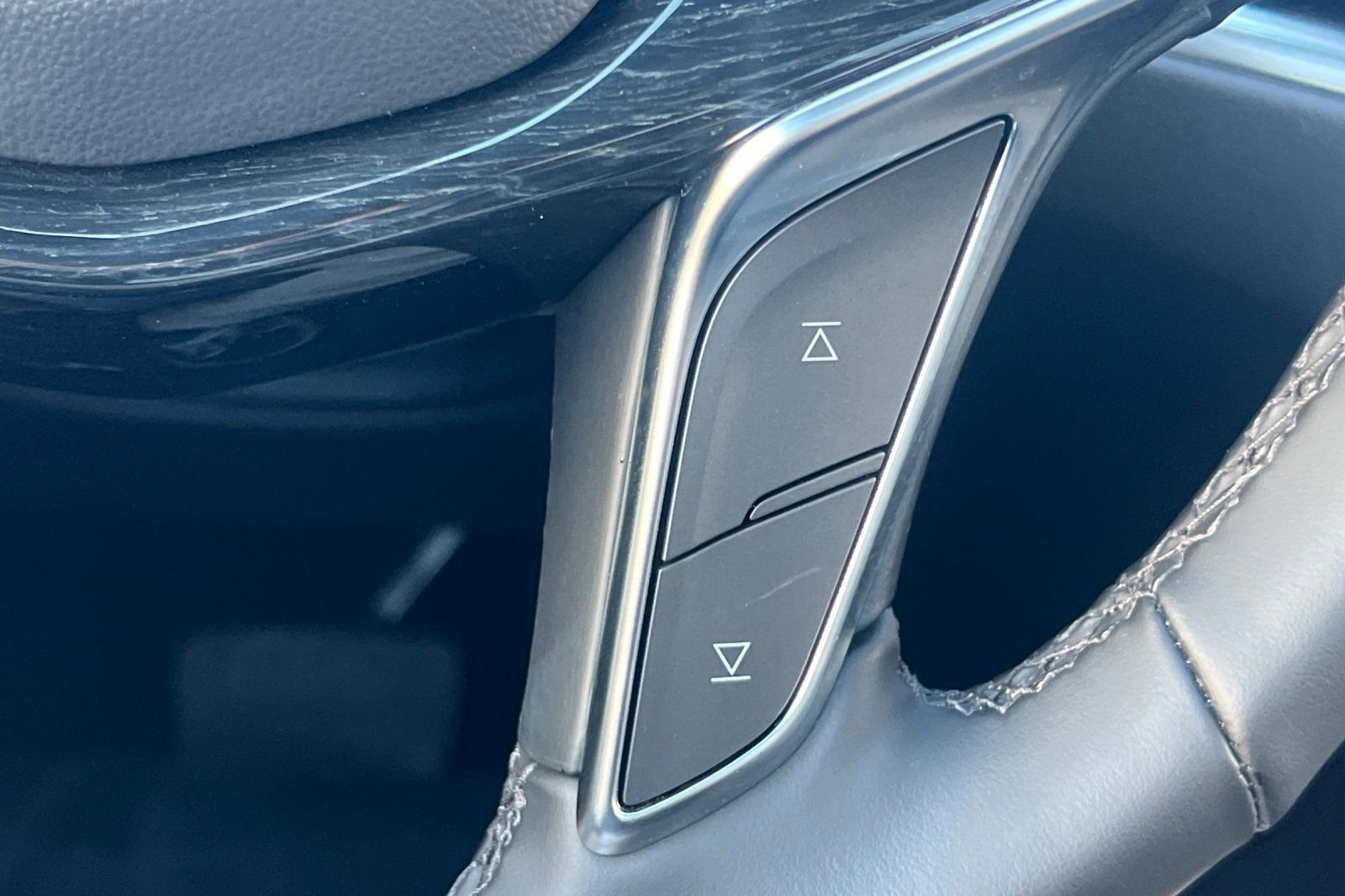 Used 2025 Cadillac XT5 Premium Luxury image 37