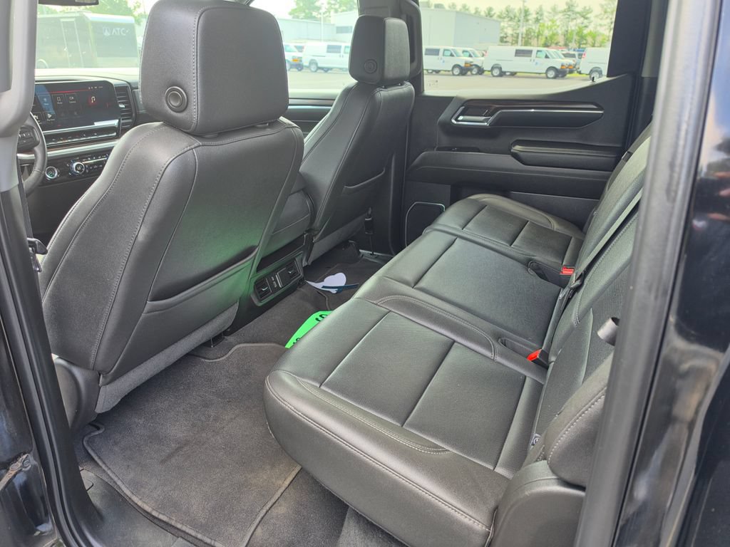 Used 2024 GMC Sierra 1500 SLT AWD/4WD image 11