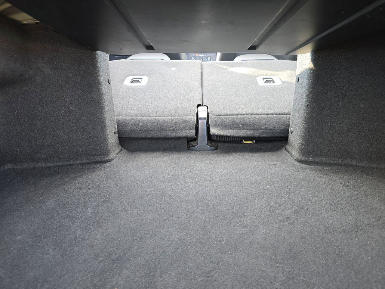 Used 2014 Volkswagen Beetle R-Line image 28