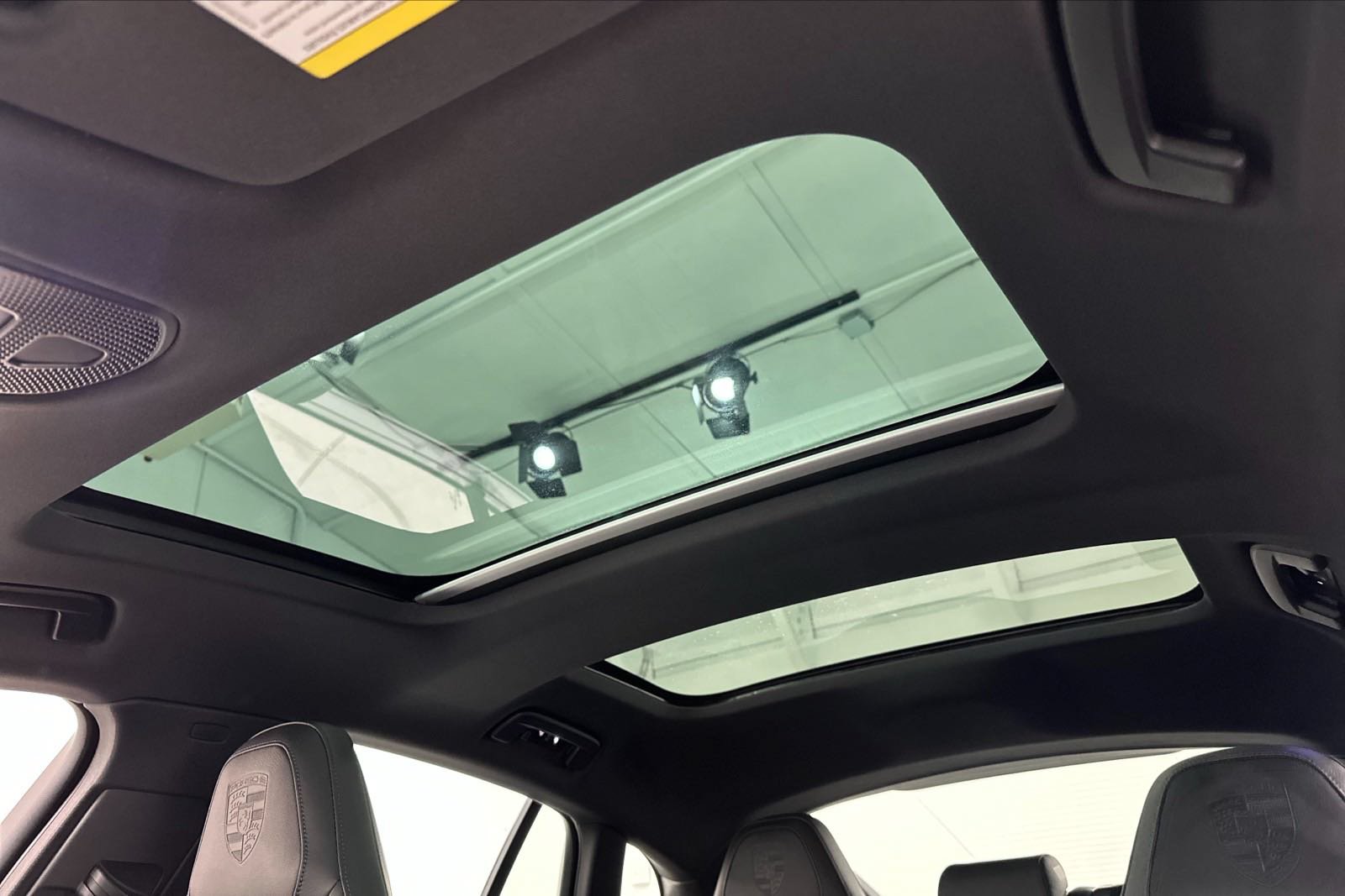 Certified 2025 Porsche Panamera 4 AWD/4WD image 32