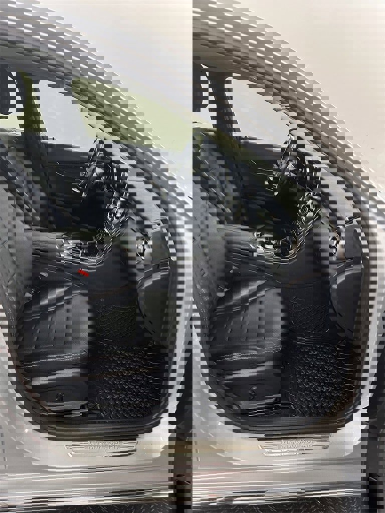 Used 2015 Mercedes-Benz C 300 4MATIC Sedan image 36