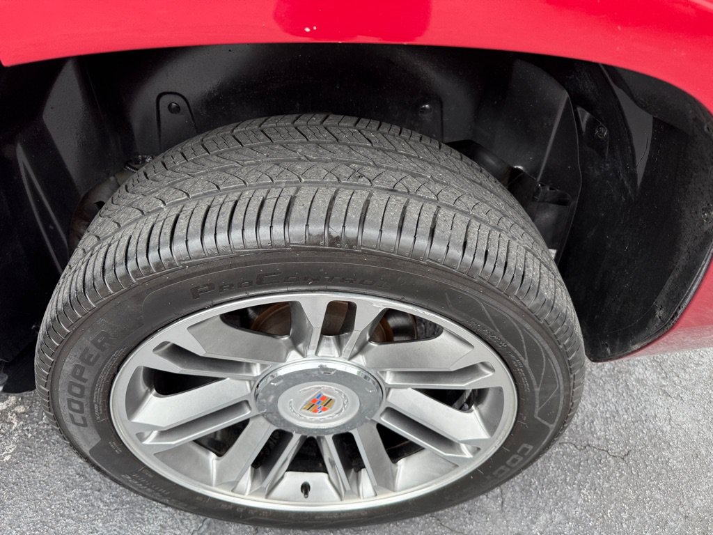 Used 2013 Cadillac Escalade Premium AWD/4WD image 25