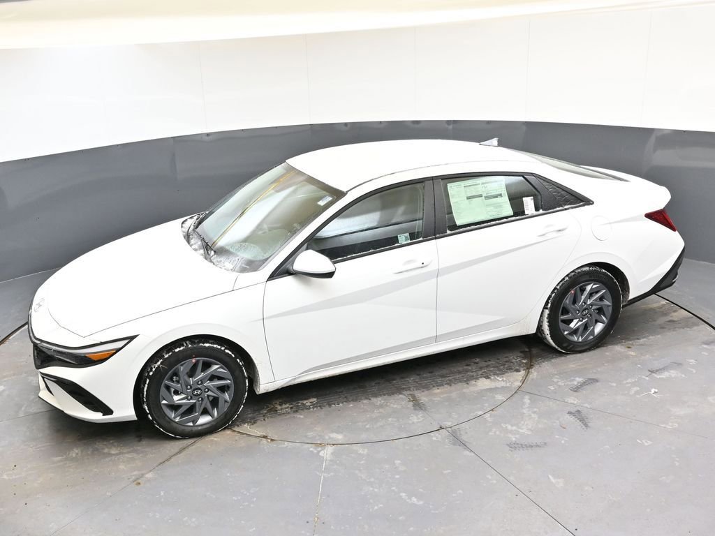 New 2026 Hyundai Elantra Blue image 40