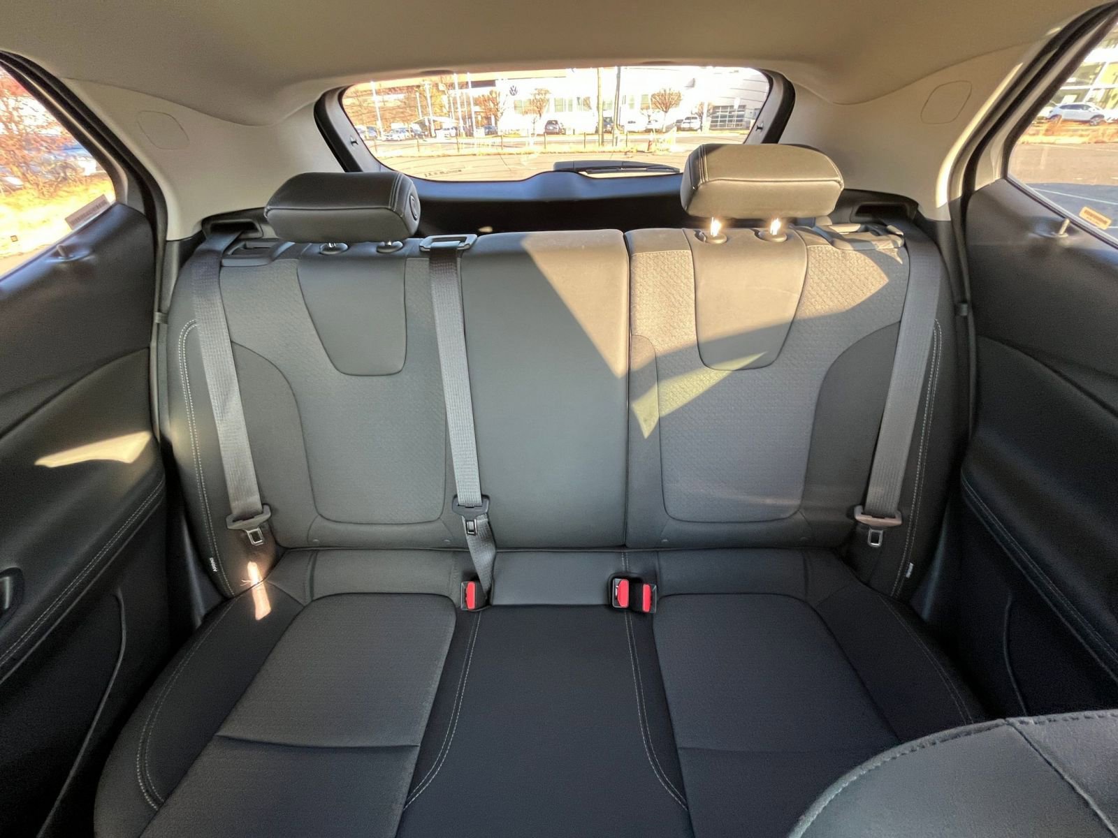 Used 2025 Buick Encore GX Preferred image 37