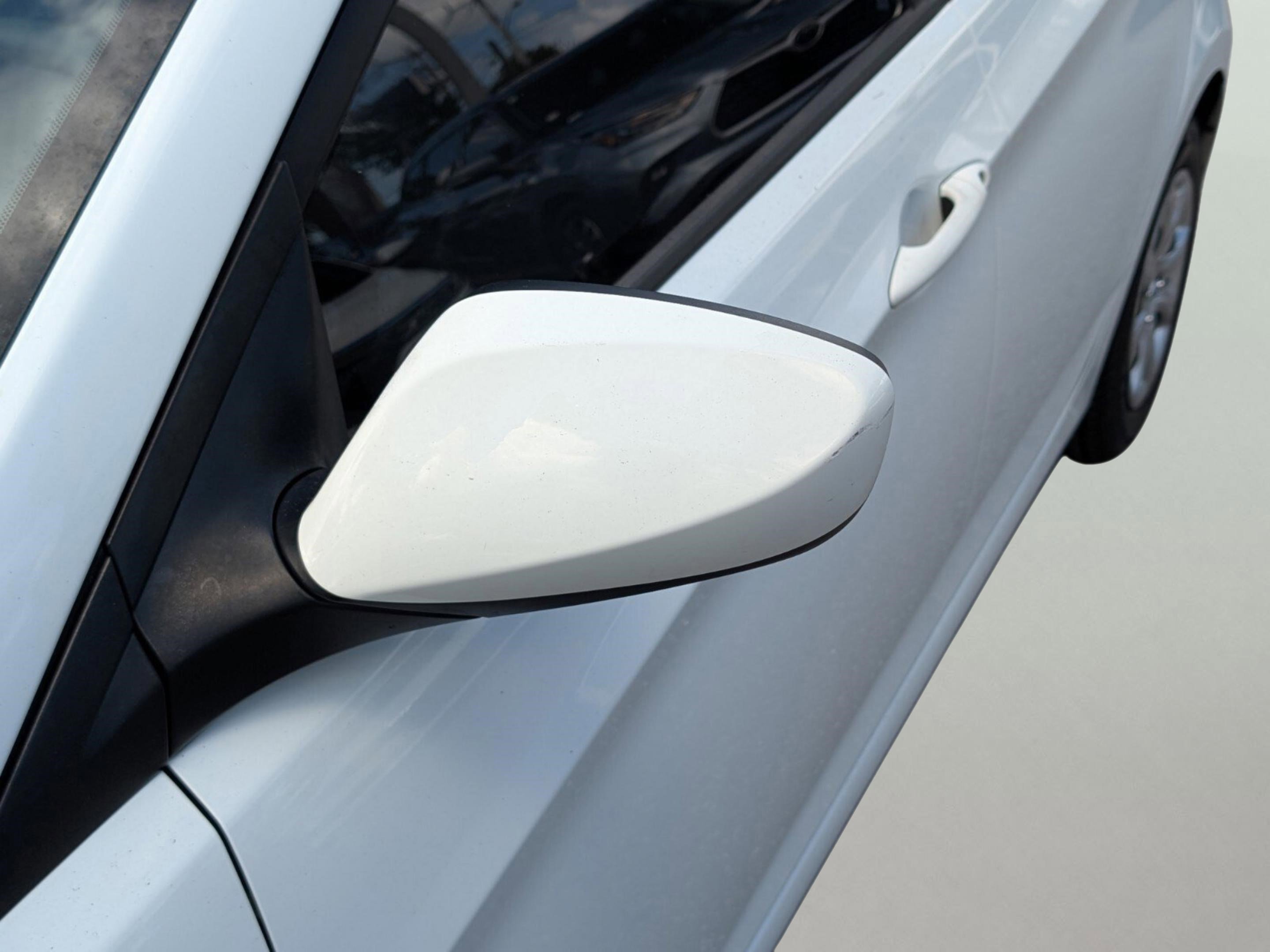 Used 2013 Hyundai Accent GS image 15