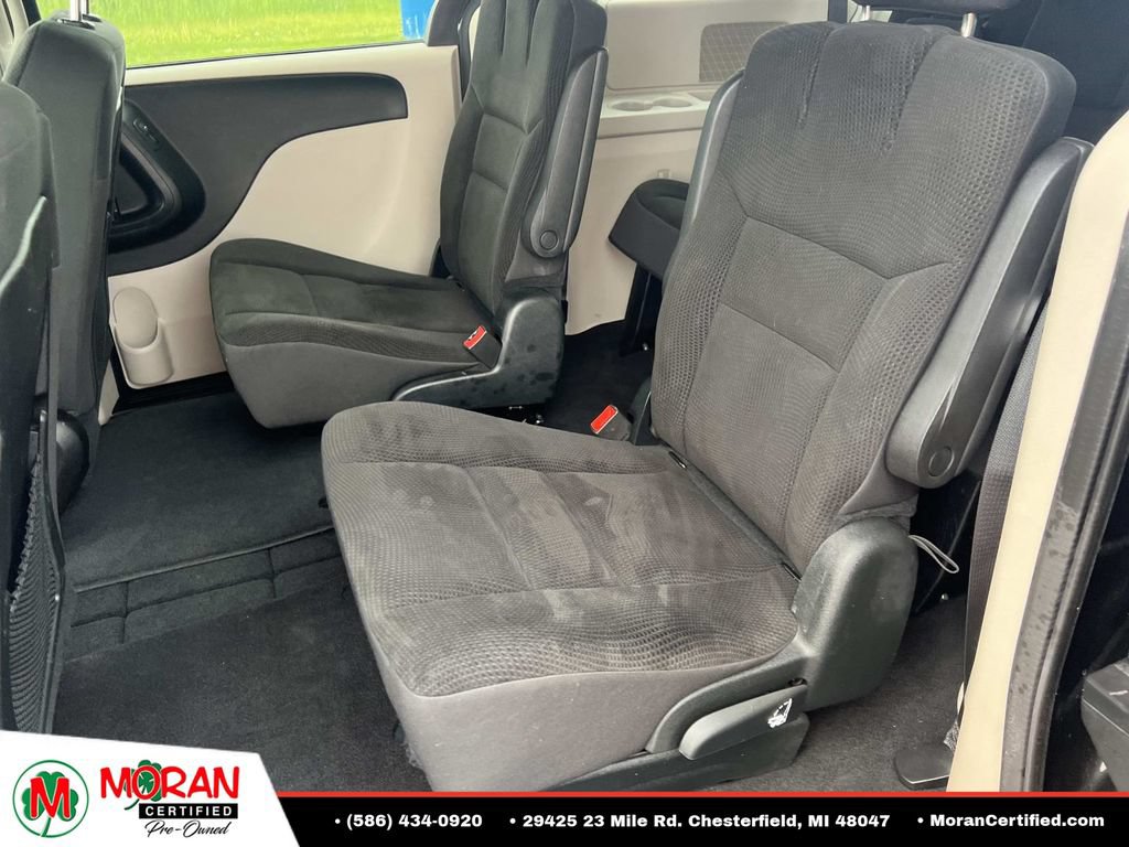 Used 2018 Dodge Grand Caravan SE w/ UConnect Hands-Free Group FWD image 13
