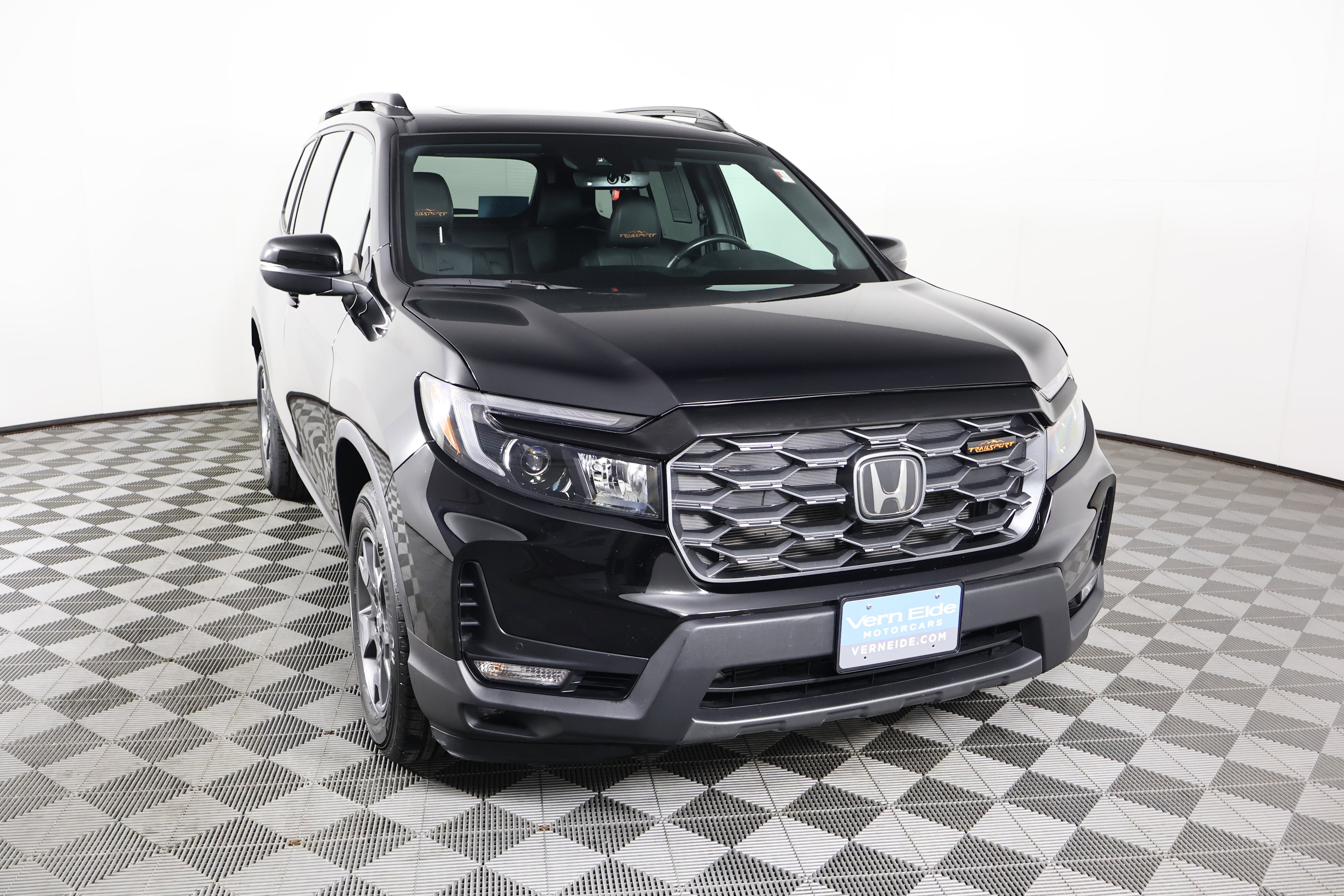 Used 2022 Honda Passport TrailSport image 3