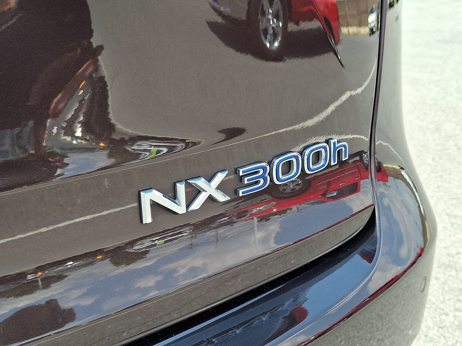 Used 2015 Lexus NX 300h AWD w/ Luxury Package image 31
