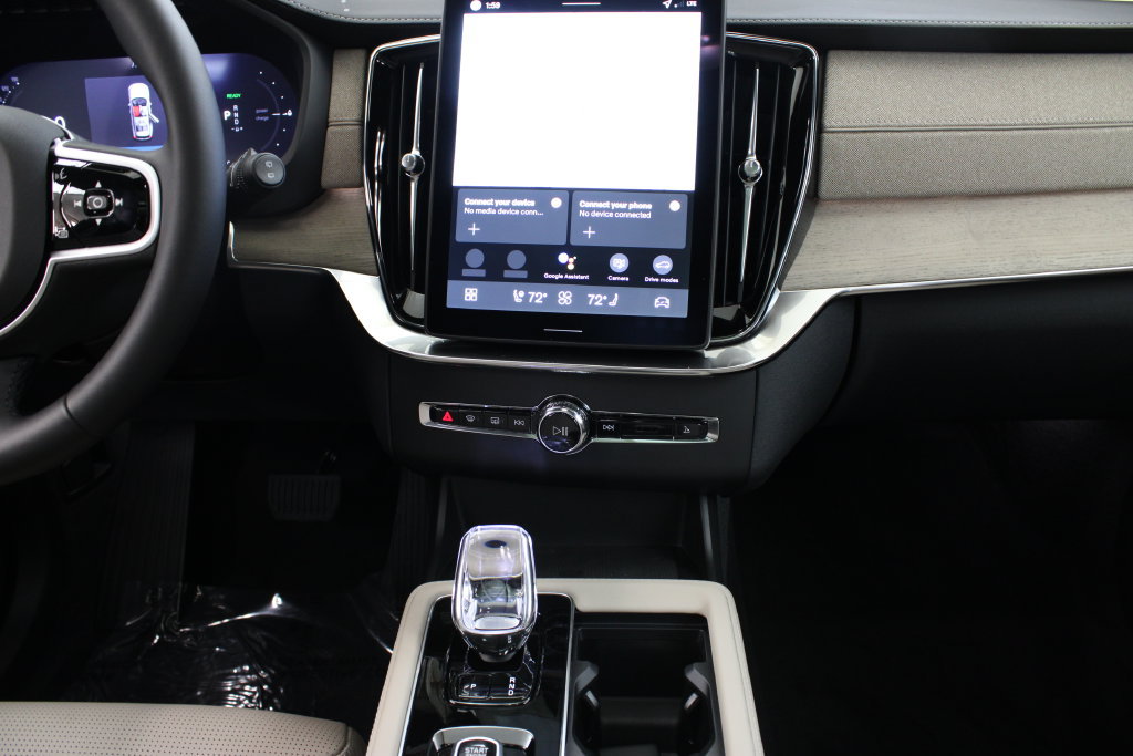 New 2026 Volvo XC90 T8 Ultra w/ Protection Package Premier AWD/4WD image 24