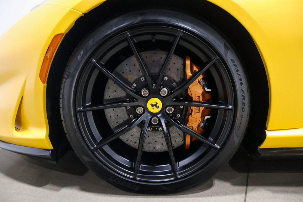 Used 2022 Ferrari 812 GTS image 33