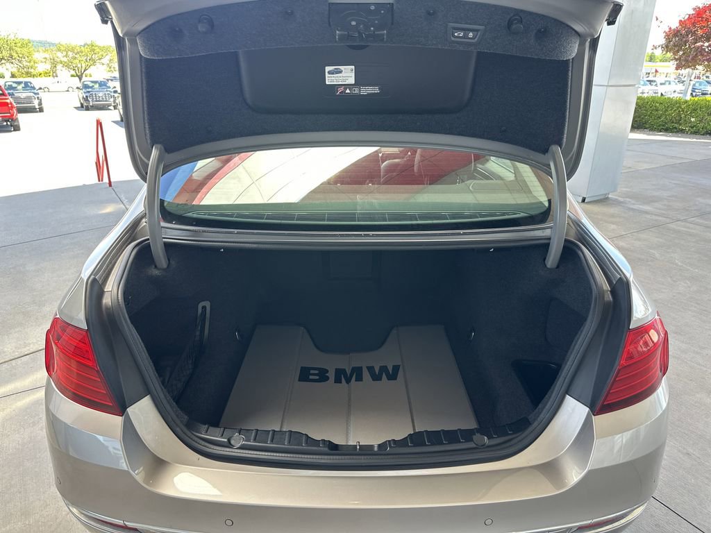 Used 2014 BMW 528i xDrive Sedan AWD/4WD image 16