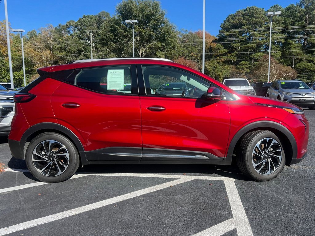 Used 2023 Chevrolet Bolt EUV Premier w/ Sun & Sound Package image 4
