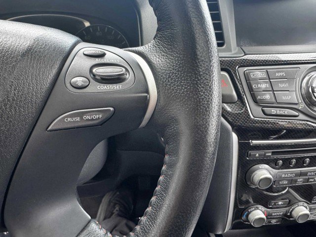 Used 2020 Nissan Pathfinder SL image 32