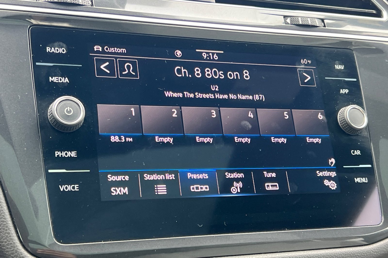 Used 2022 Volkswagen Tiguan SEL R-Line image 18