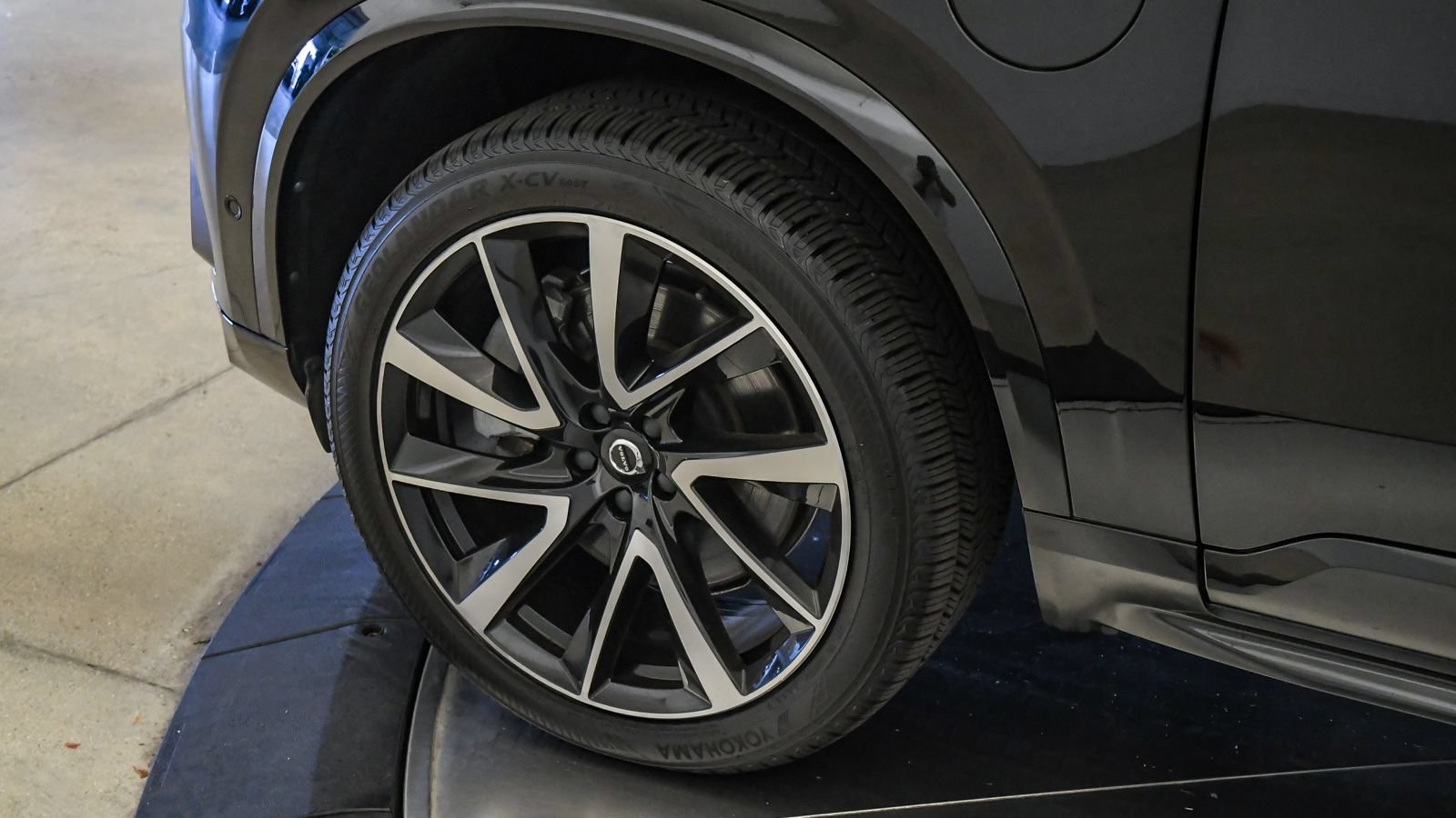 Certified 2023 Volvo XC90 T8 Ultimate AWD/4WD image 10