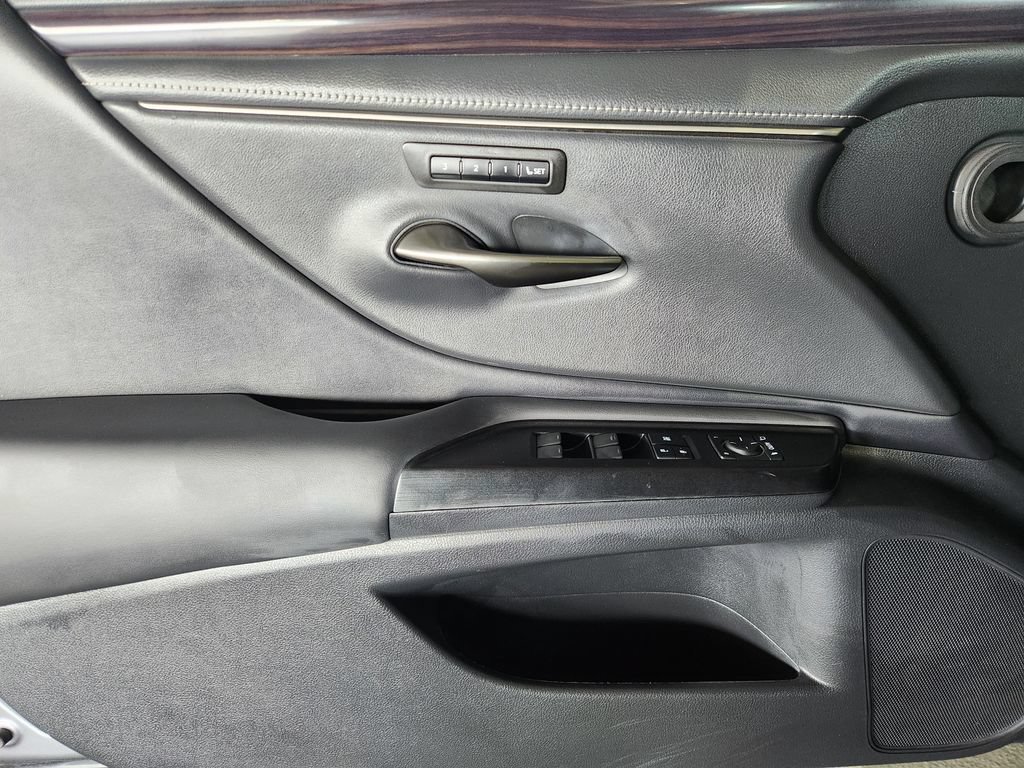 Used 2020 Lexus ES 350 w/ Premium Package FWD image 23