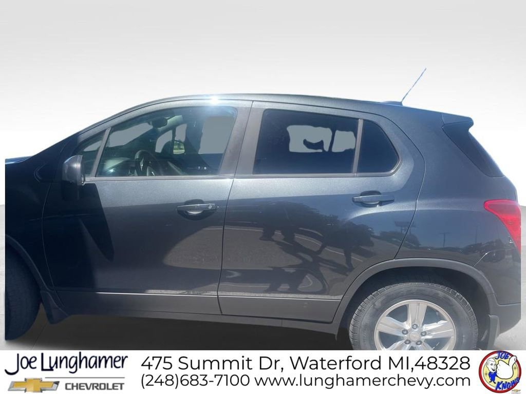 Used 2019 Chevrolet Trax LS w/ Tint and Cruise Package FWD image 8
