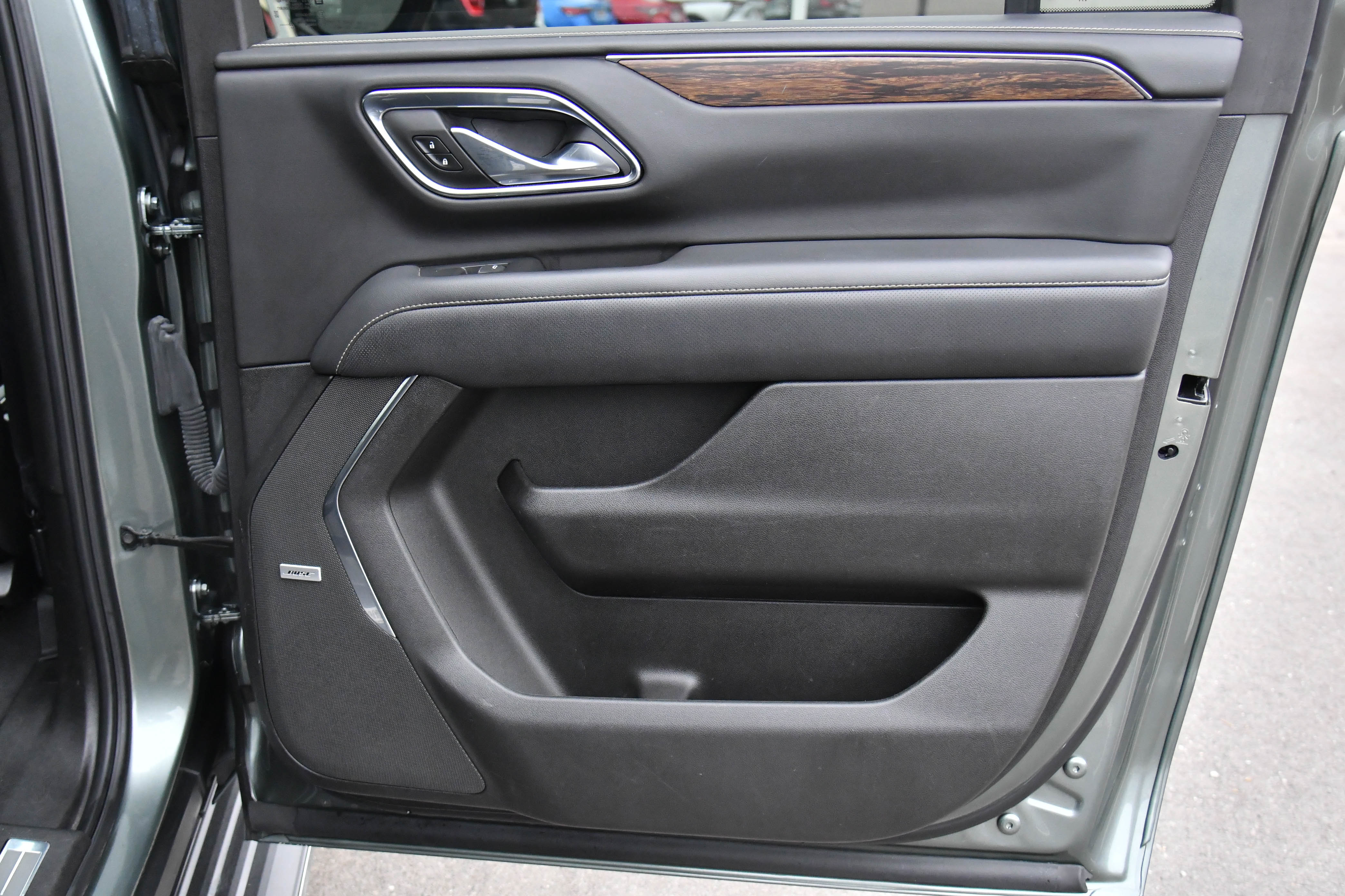 Used 2023 Chevrolet Suburban Premier image 48