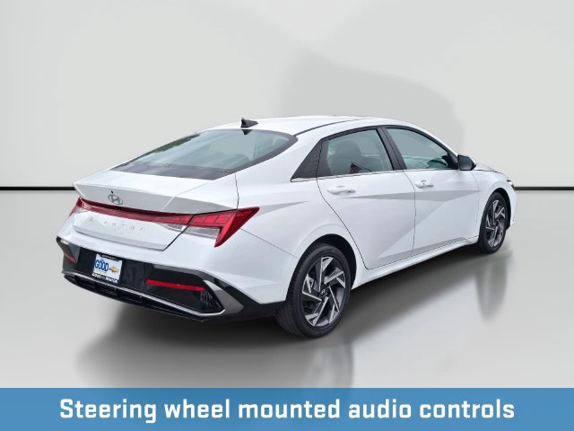 Used 2025 Hyundai Elantra SEL FWD image 6