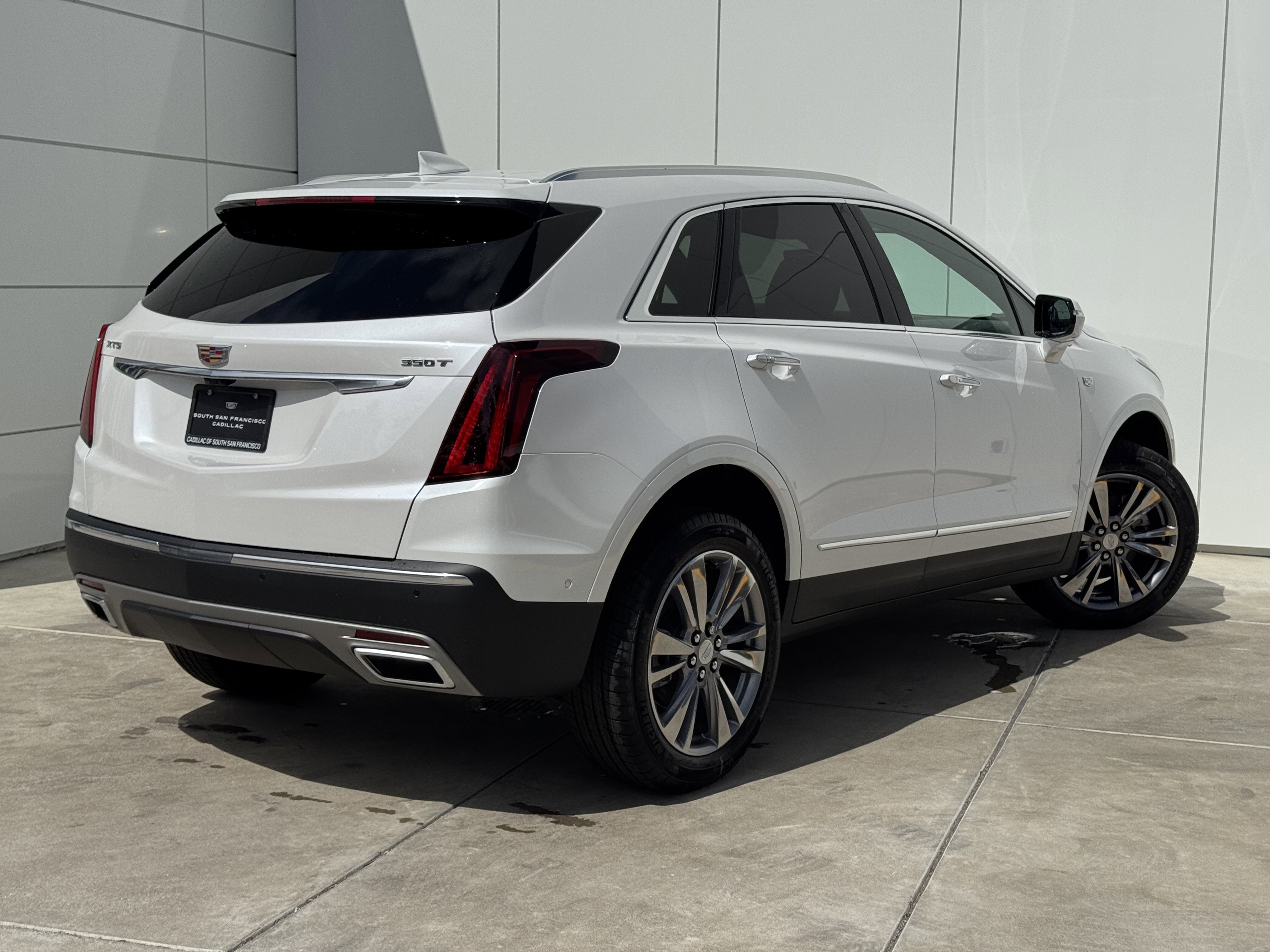 New 2025 Cadillac XT5 Premium Luxury w/ Technology Package image 6