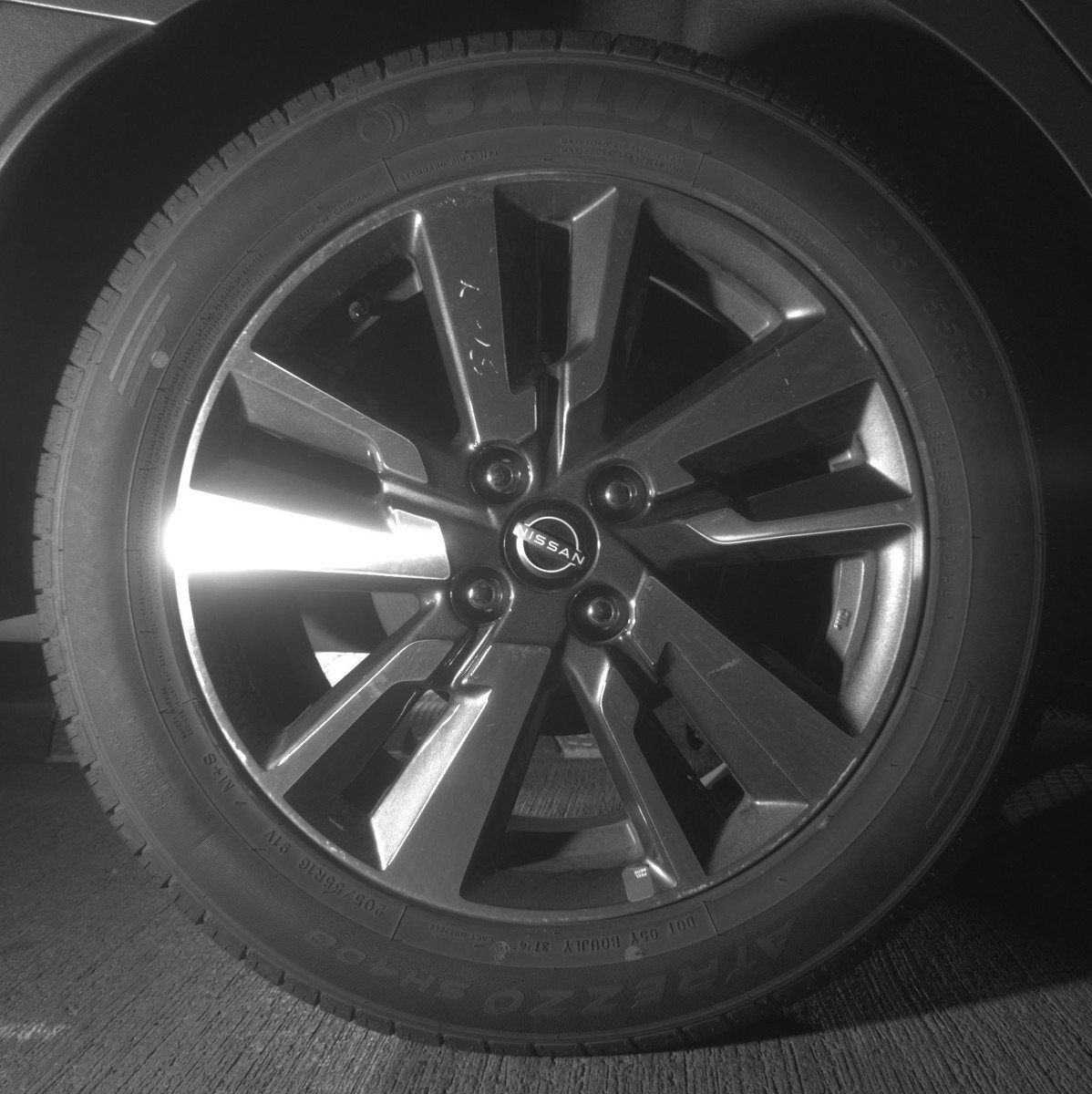 Used 2025 Nissan Versa SV image 15