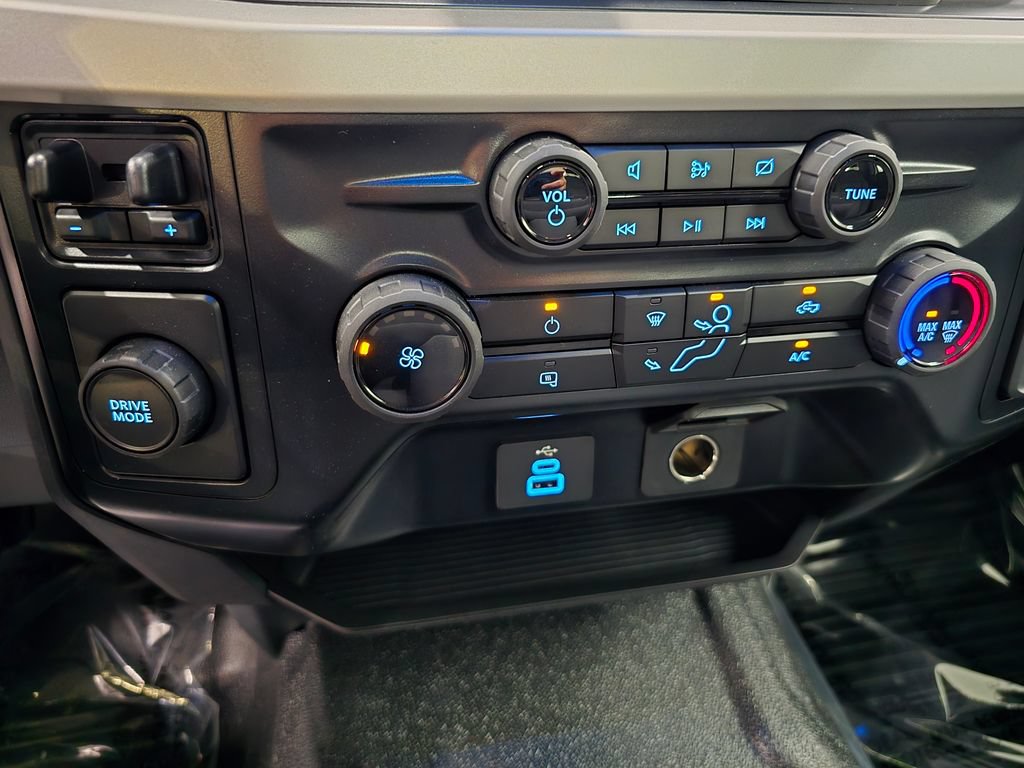 Used 2024 Ford F350 XL w/ XL Driver Assist Package RWD image 32