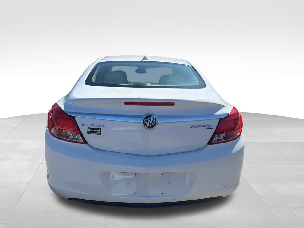 Used 2011 Buick Regal CXL w/ RL2 Preferred Equipment Group FWD image 4