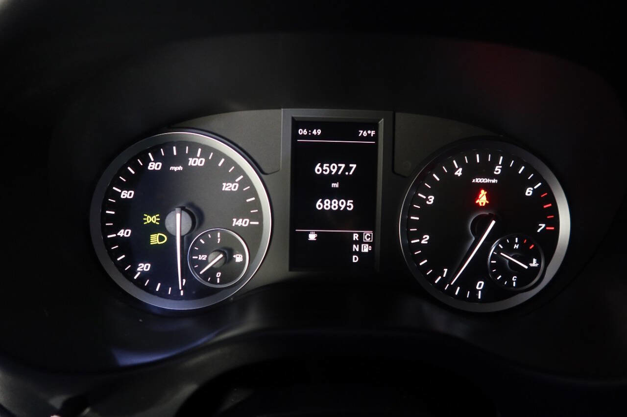 Used 2021 Mercedes-Benz Metris image 23