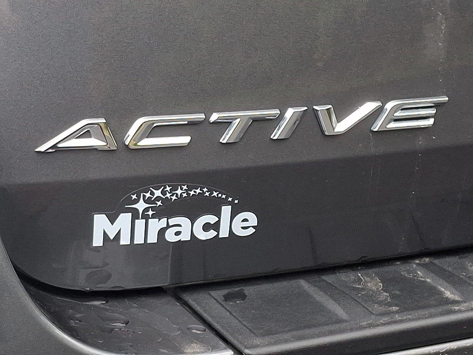 Used 2025 Ford Explorer Active AWD/4WD image 29
