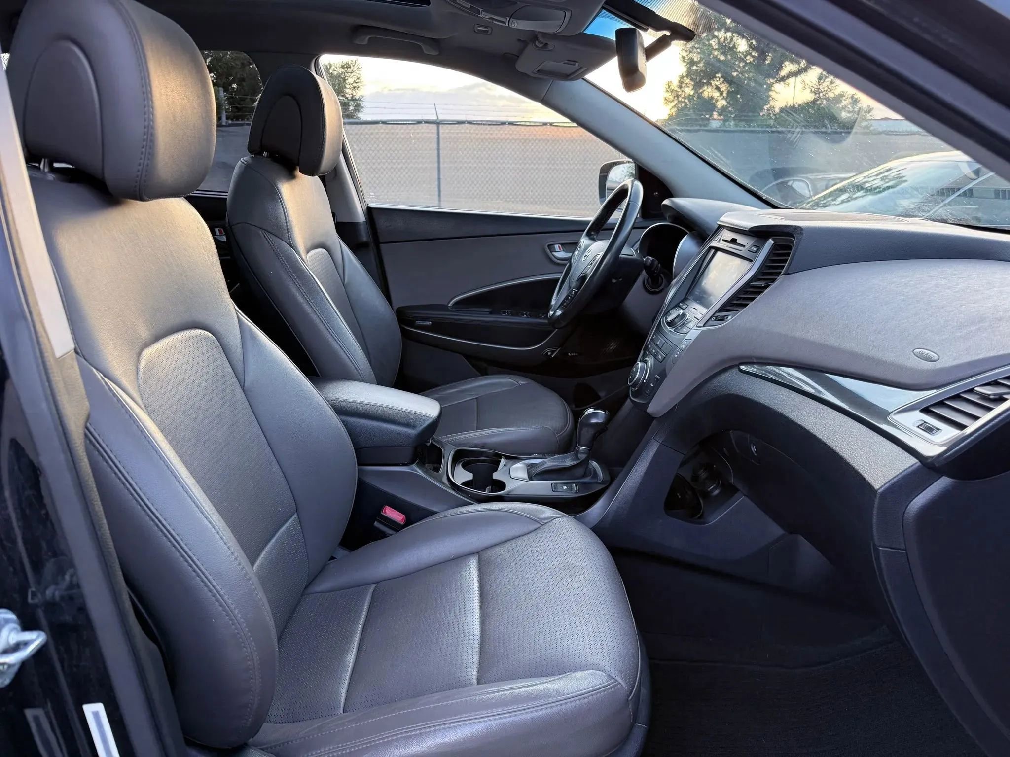 Used 2015 Hyundai Santa Fe Sport 2.0T w/ Option Group 05 image 18