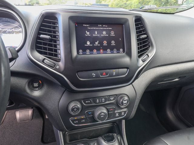Used 2021 Jeep Cherokee Latitude Plus AWD/4WD image 28