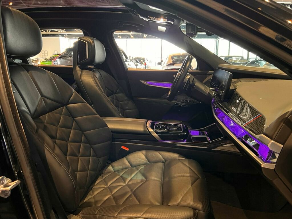 Used 2023 BMW 740i w/ Parking Assistance Package image 34