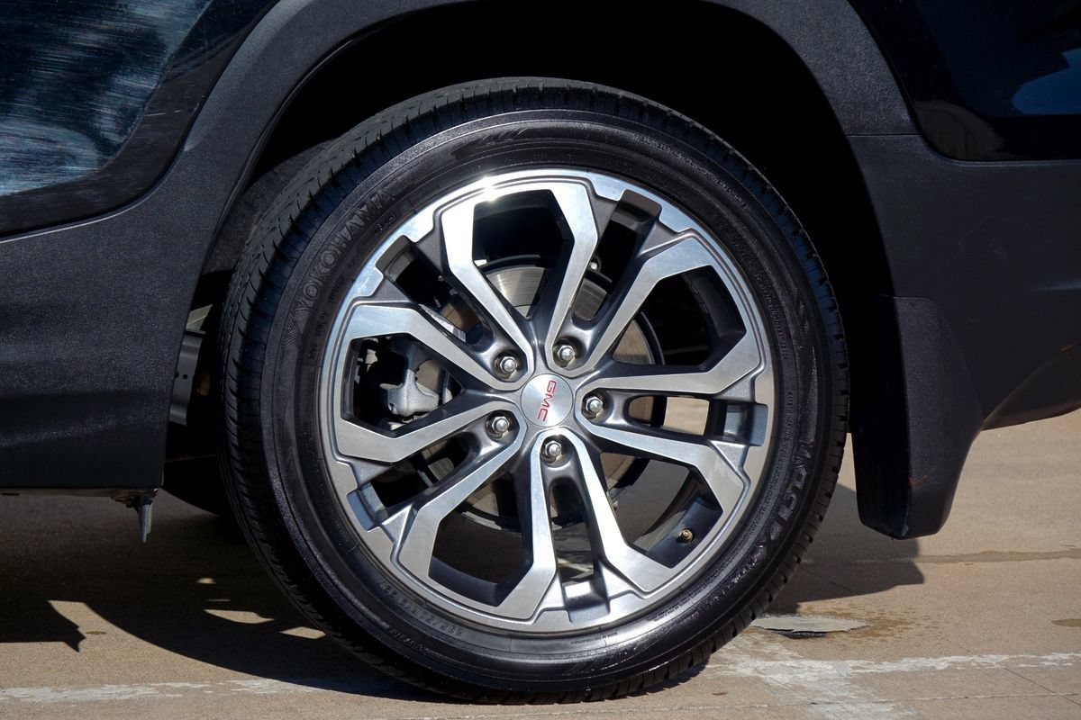 Used 2020 GMC Terrain SLT w/ Preferred Package FWD image 25