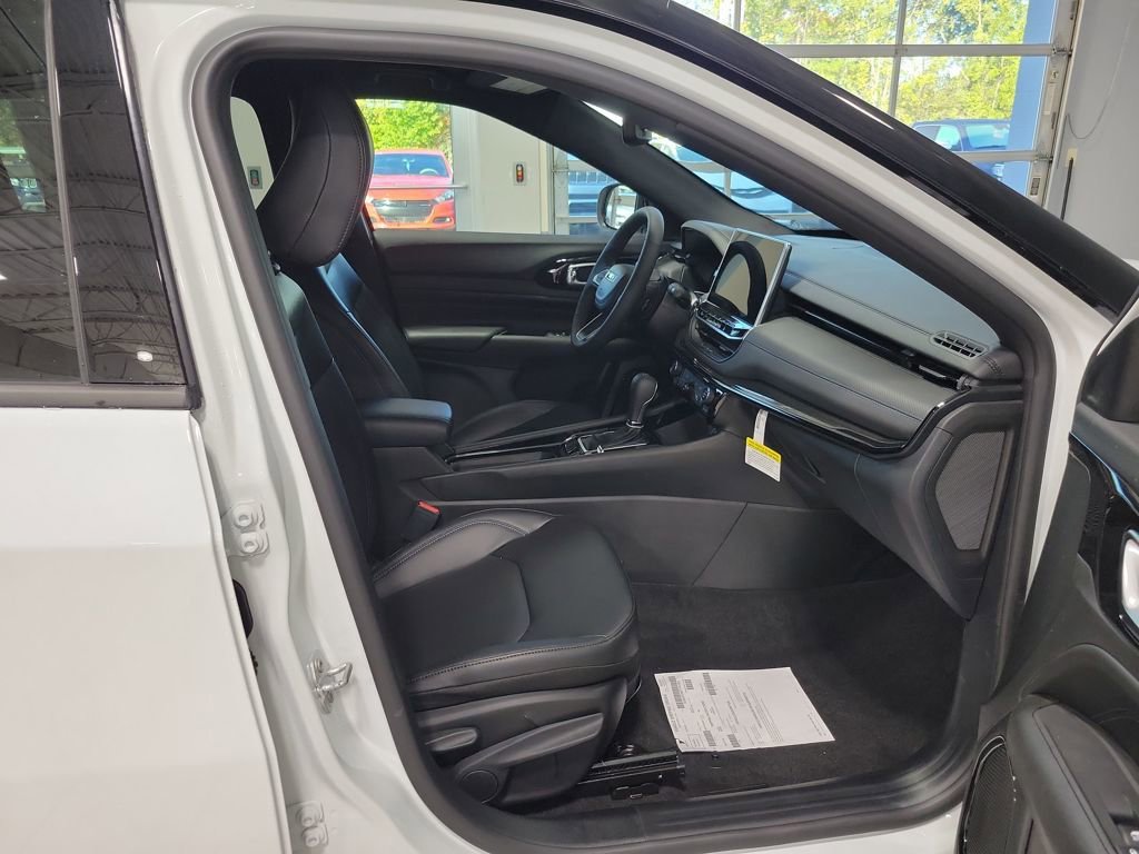 New 2026 Jeep Compass Limited image 10