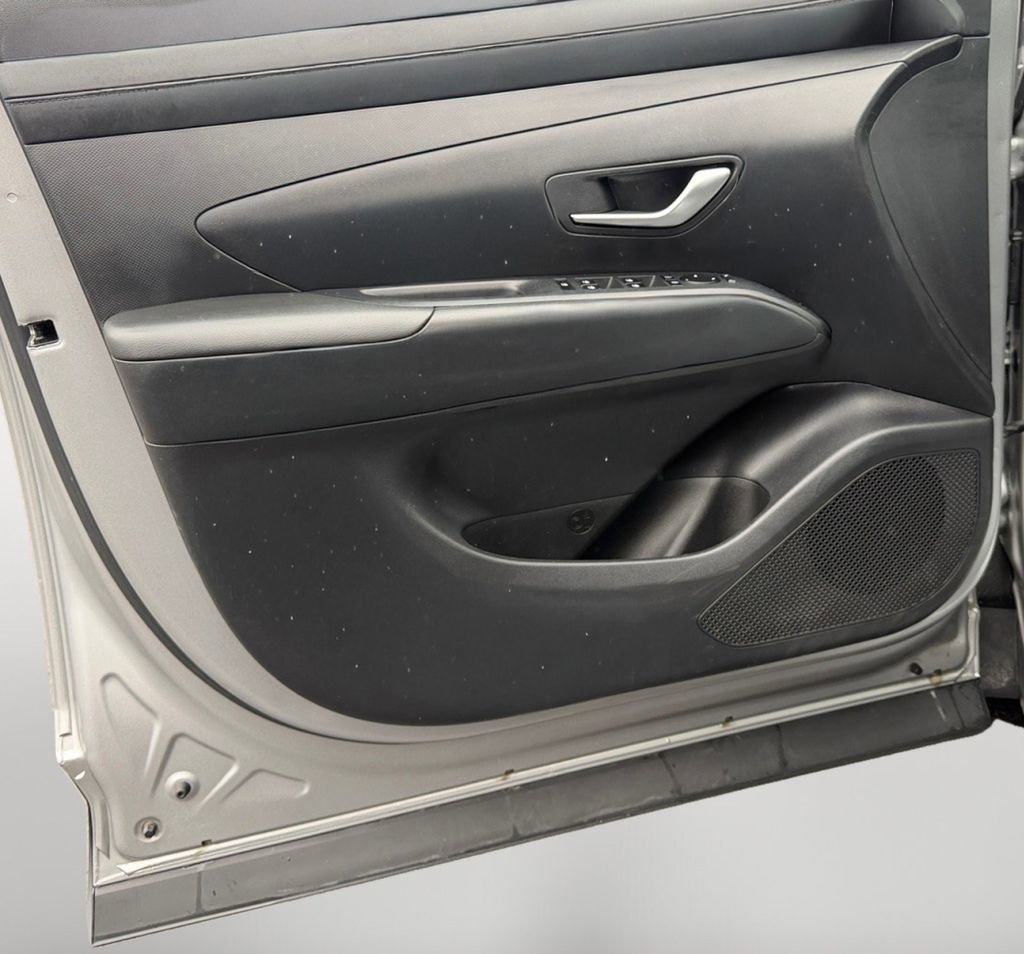 Used 2025 Hyundai Tucson SEL image 14