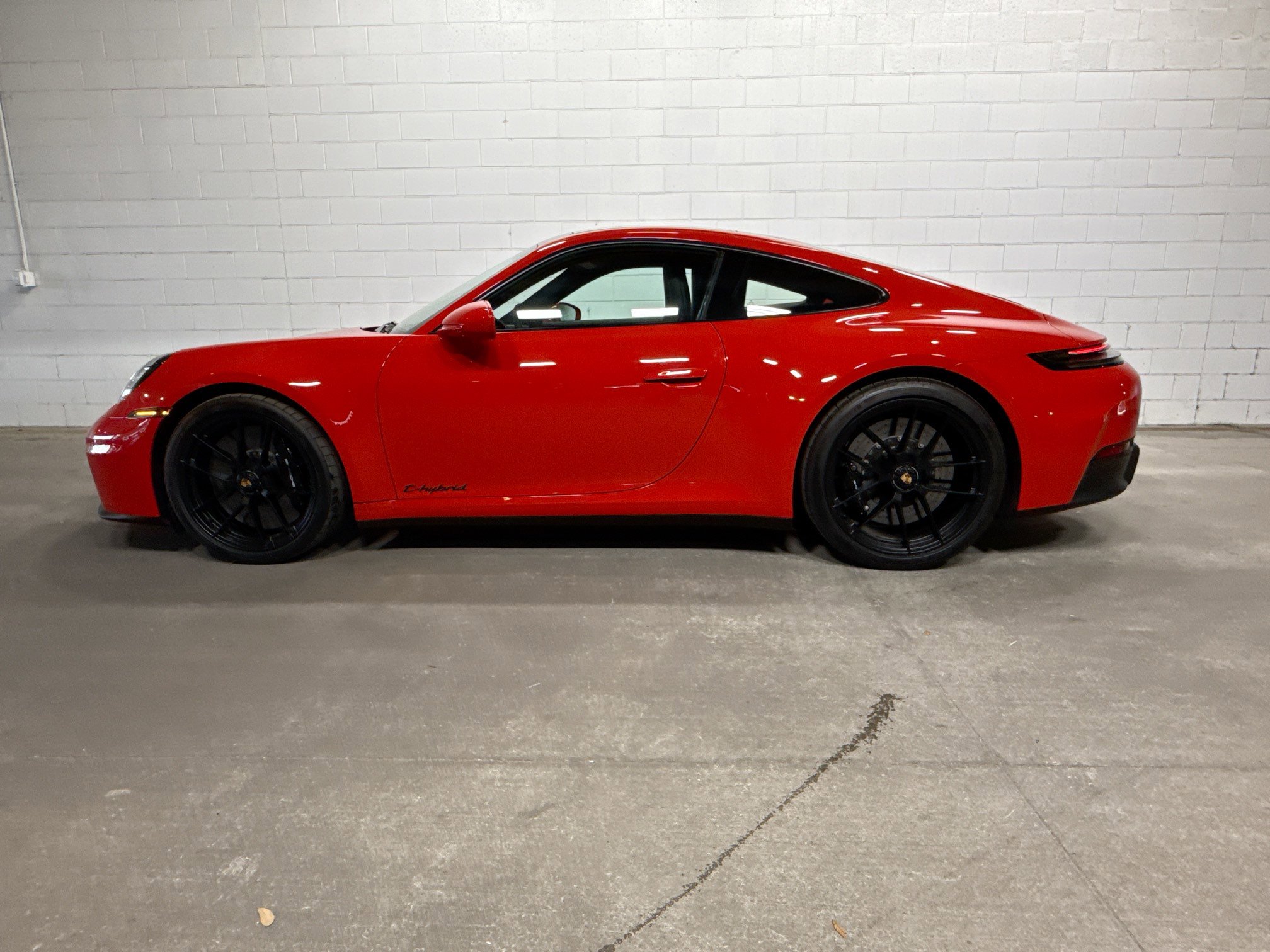 Certified 2026 Porsche 911 Carrera 4 GTS AWD/4WD image 2
