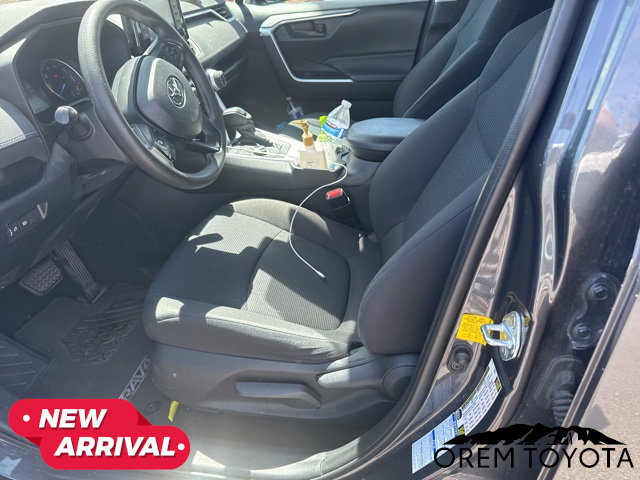 Used 2020 Toyota RAV4 LE w/ Carpet Mat Package AWD/4WD image 17